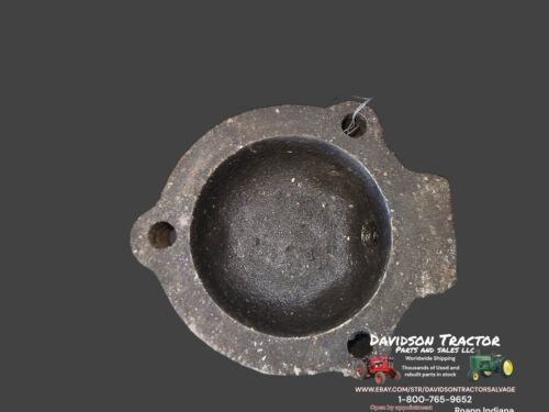 USED JOHN DEERE B BR BO 50 520 530 TRACTOR FRONT WHEEL BEARING HUB CAP B920R