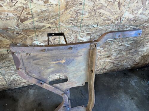 McCormick W9 WD9 Floor platform fender Mount Antique Tractor