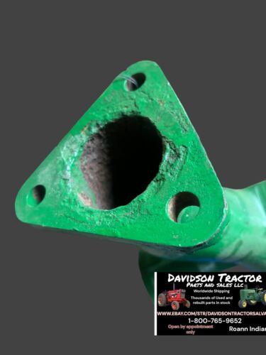 D2966R John Deere D Upper Water Pipe Fanshaft Mount Fits SN 143,800 and up Nice!