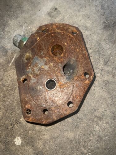John Deere M-40 M342T Housing Antique Tractor