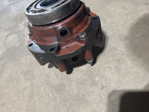 Farmall Hub Differential for M series/400/450/560/IH 660 Tractors (357030R1)