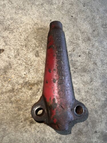 IHC McCormick WD9 Super Wd9 Generator Bracket 355695R1