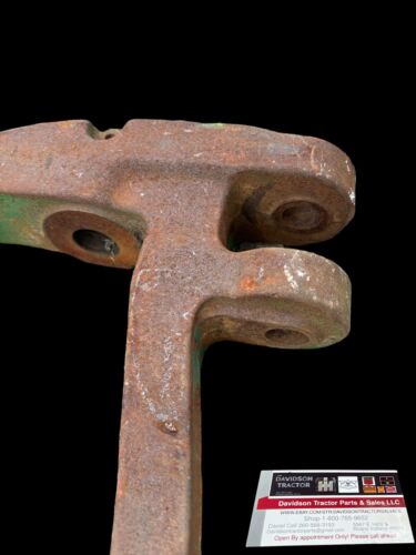 JOHN DEERE 3010 DRAWBAR SUPPORT AR31276 R32179R