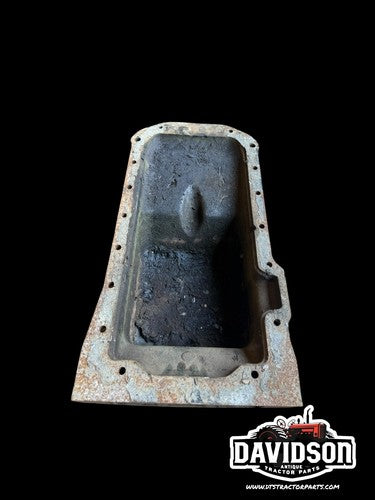 JOHN DEERE 2010 CRAWLER DOZER TRACTOR. ENGINE OIL PAN T15017T