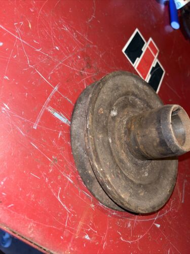 Farmall 300 tractor Original IH engine motor front main crank shaft pulley