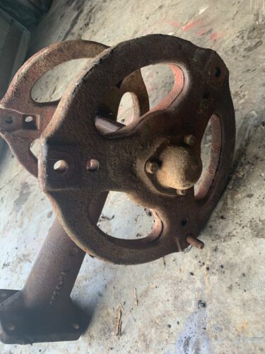 Farmall IH B BN tractor main front end pedestal + hubs - cap 3 bolt style hub