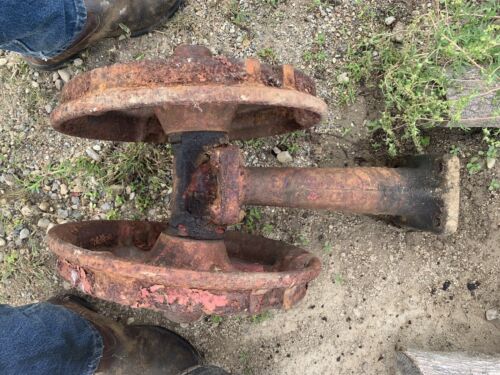 Farmall IH C EARLY tractor main front end pedestal & hubs & cap hub cap