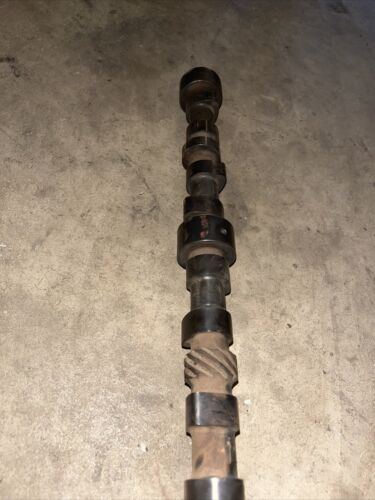 International 340 504 Camshaft 308391R1 W/ Pulley