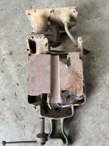 1946 John Deere B Dash/Shifter Tower Antique Tractor