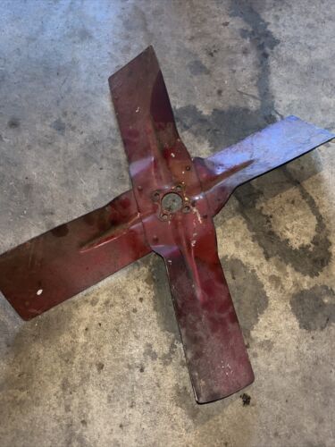 Farmall 560 IH tractor ORIGINAL 4 blade gas engine fan Antique Tractor
