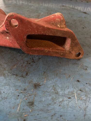 FARMALL Cub Lower Water Pipe