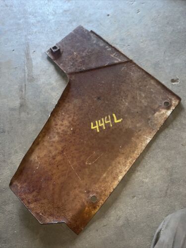 IH 444 2424 2444 ++ Radiator side panel Left