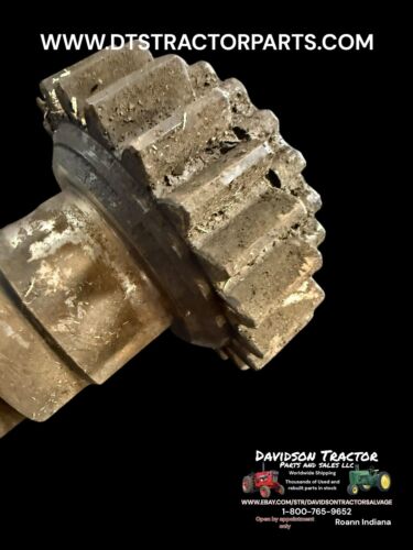 JOHN DEERE 70 TRANSMISSION DRIVESHAFT GEAR F2366R AF2351R