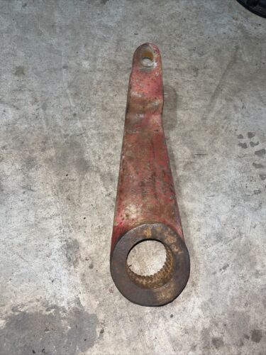 International 434 444 B414 tractor lift arm IH 3044375R1