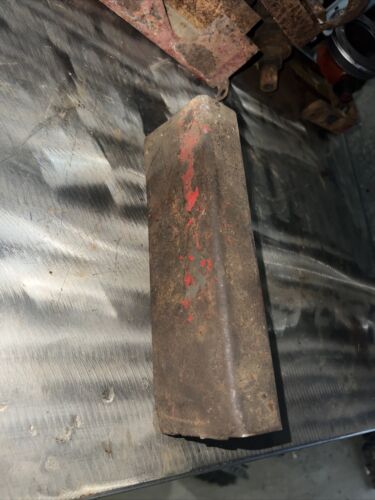 Farmall 400 450 IH tractor hydraulic line cover panel