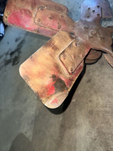 International Farmall 560 Fan Assembly W/pulleys And Brackets