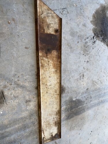 International 444 utility tractor orig IHC good engine front left side cov panel