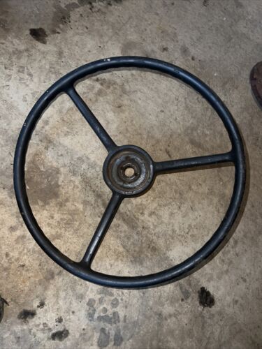 International Harvester 1586 Steering Wheel Antique Tractor IH 385156R1