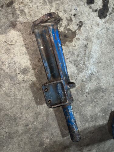 DA21025 19693 Steering Tower Ford? Antique Tractor