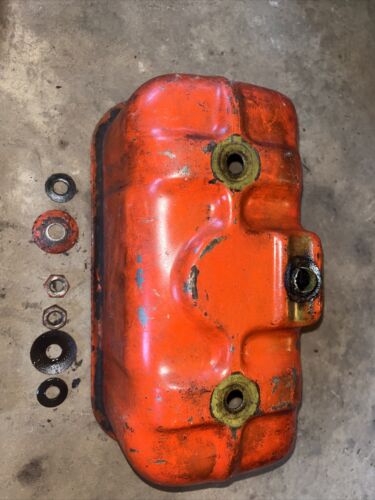 1961 Case 830 diesel farm tractor rocker arm/valve cover
