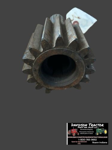 JOHN DEERE 3020 FINAL DRIVE SUN PINION SHAFT BRAKE SHAFT R49427 R33494 R33494R