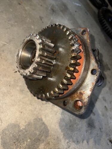 Farmall Super M SM IH tractor transmission housing input drive gear assembly