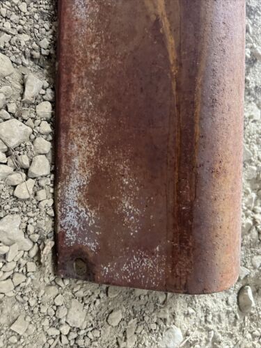 IH FARMALL 460, 560 RIGHT BATTERY COVER  OEM IHC Part Right Side Cover