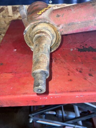 Farmall M Early SM Tractor front pedestal spindle shafts for hubs 6719DD