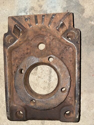 International -	Cover-hand Pump -382639R2, 382639R1
