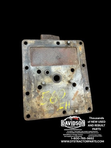 IH Farmall 560 Hydraulic Pump Cover Housing Antique Tractor