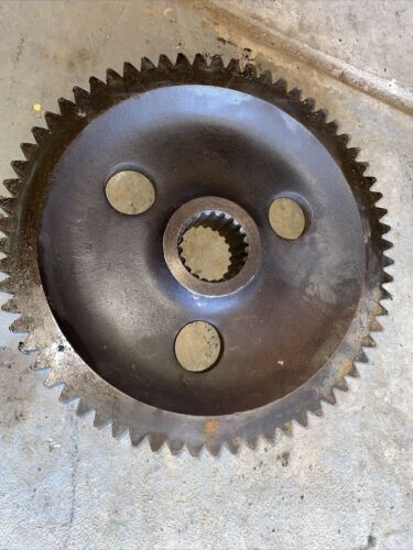 International 444 Tractor IH transmission drive bowl bull gear 3069953R1