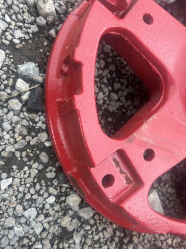 IHC W-400 International Tractor Front Hub 363229-R1