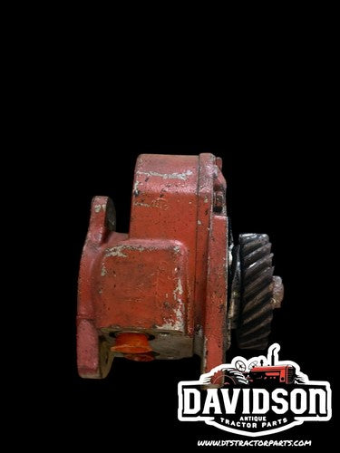 Farmall IH 300 350 tractor Good hydraulic pump assembly w/ drive gear