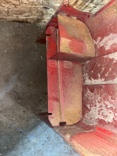 International Farmall 706 Hood antique tractor