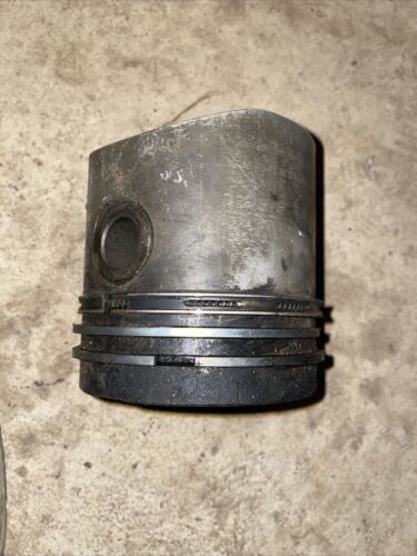 International Piston Assy-engine 318377R2 D282