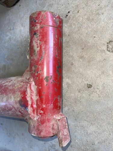 International 1066 IH tractor 66 86 series front left axle spindle holder mount