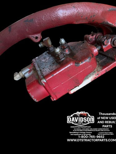 IH Farmall 826 Good Working Brake Valve Assembly W/mounting Bracket And Pedals