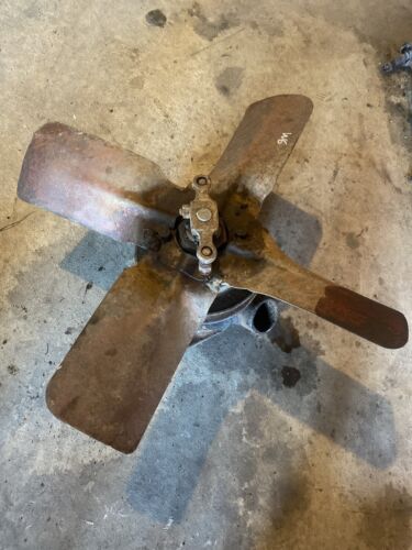 Farmall W6 Tractor IH water pump assembly with fan & pulley