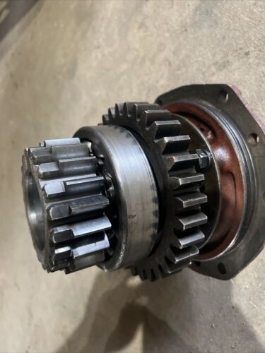 Cage trans Drive Shaft w/Gears 252553R1 Mccormick W9 WD9 Antique Tractor