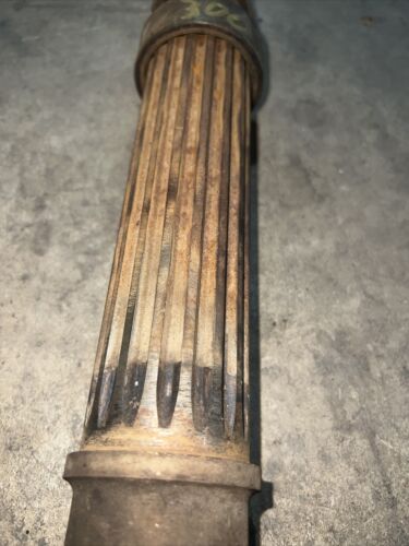 ORIGINAL IH FARMALL  300 350   TRACTOR -TRANSMISSION LOWER SHAFT Antique Tractor