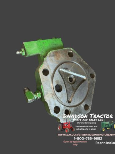 USED JOHN DEERE R63272 ROCKSHAFT PISTON COVER 4240 TRACTOR