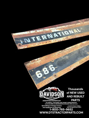 International 686 Hood Side Panels Pair Antique Tractor