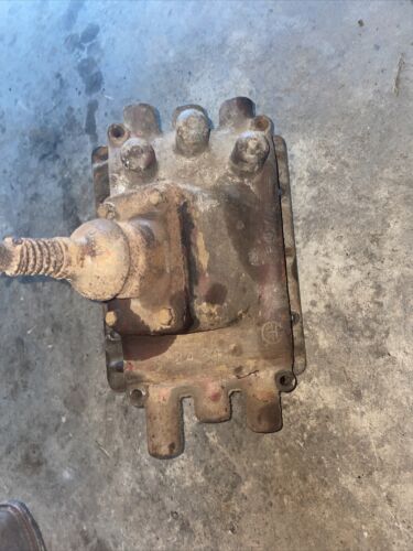 McCormick Farmall F20 tractor transmission cover panel gear shift shifter tower