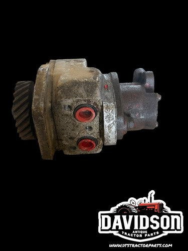 Farmall IH 300 350 tractor Good hydraulic pump assembly w/ drive gear