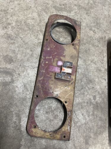 International IH 424 Tractor Upper Grille Headlight Panel Antique Tractor
