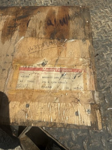 New Old Stock Cylinder Head Massey Ferguson 65 155 165 3165 3637384M91 Perkins