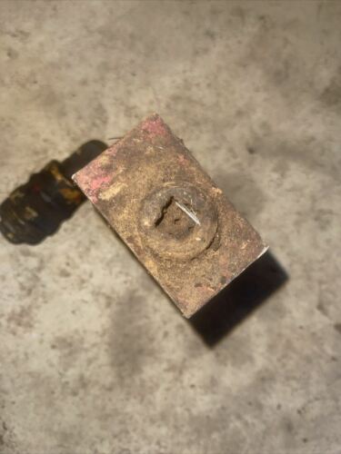 Farmall 400 450 tractor IH front hydraulic line valve port block