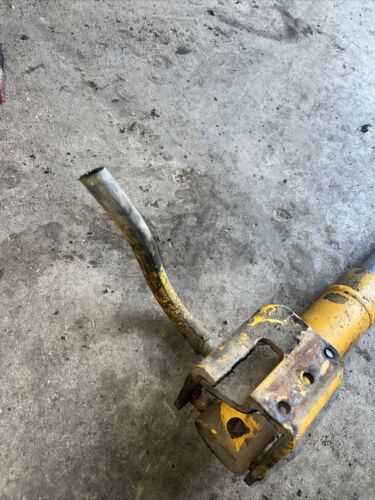 International Cub 154 185low boy IH Tractor Orgnl hydraulic lift cylinder & hose