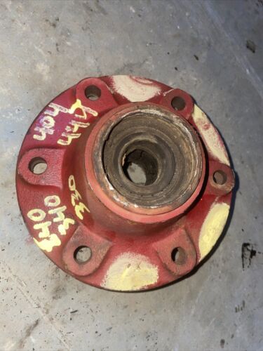 Farmall International Harvester 240 340 330 404 444 Front Axel Hub