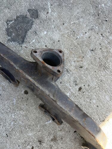International Harvester 128656R1 Manifold